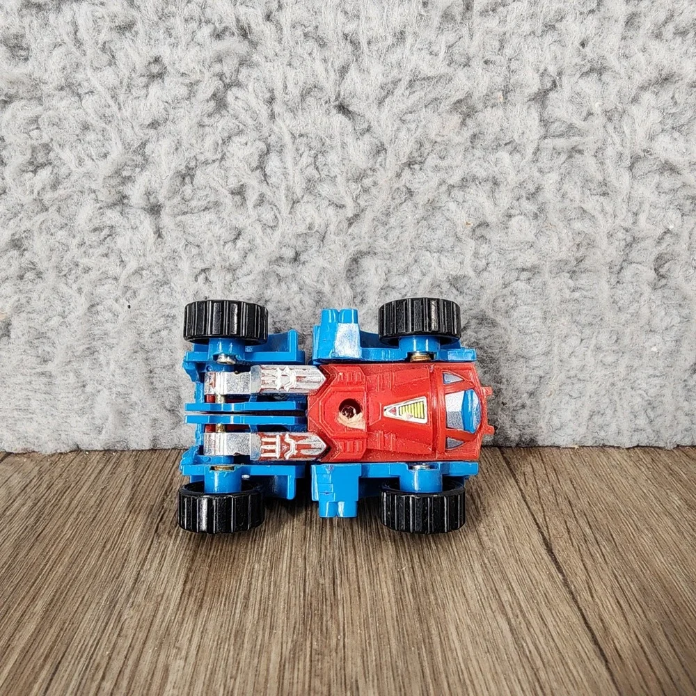 Vintage 1983 Tomy Japan Transforming Robot Pickup Truck Figure Blue Red 2.5